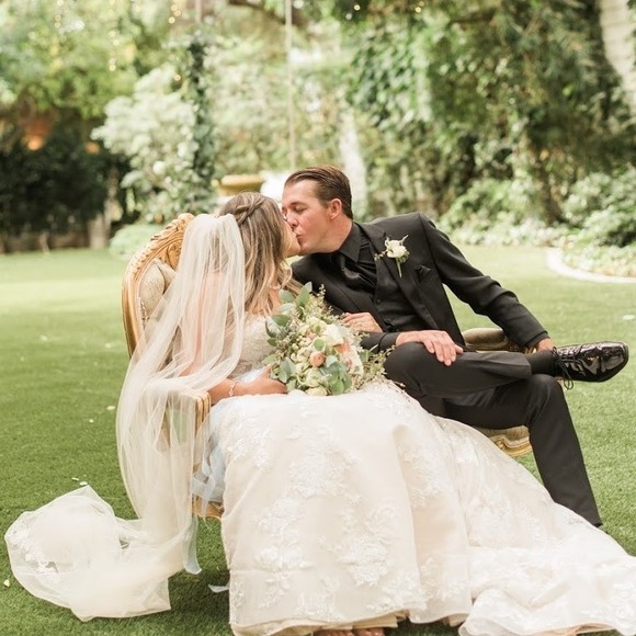 Profile Picture of Caity Koch (@caitizz) on Poshmark