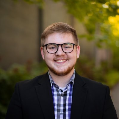 Profile Picture of Sam Riddle (@riddlecommasam) on Twitter