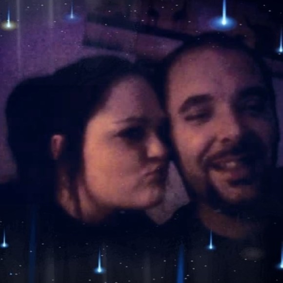 Profile Picture of Jeffandcrystal Barnes (@jeffandcrystalb) on Poshmark
