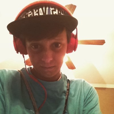 Profile Picture of Kyle Smoley (@littlewap1738) on Twitter