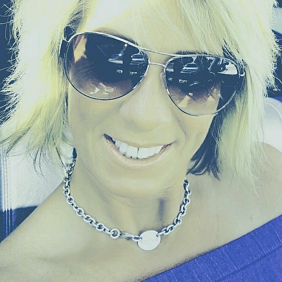 Profile Picture of Krystal Cook (@kryscook) on Poshmark