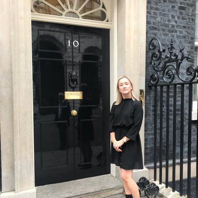 Profile Picture of Zoe Dronfield (@ZDronfield) on Twitter