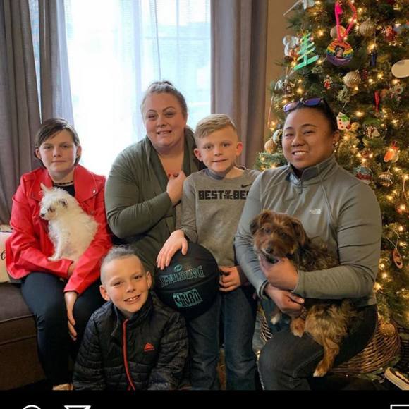 Profile Picture of Jileny Arafiles (@jarafiles) on Poshmark