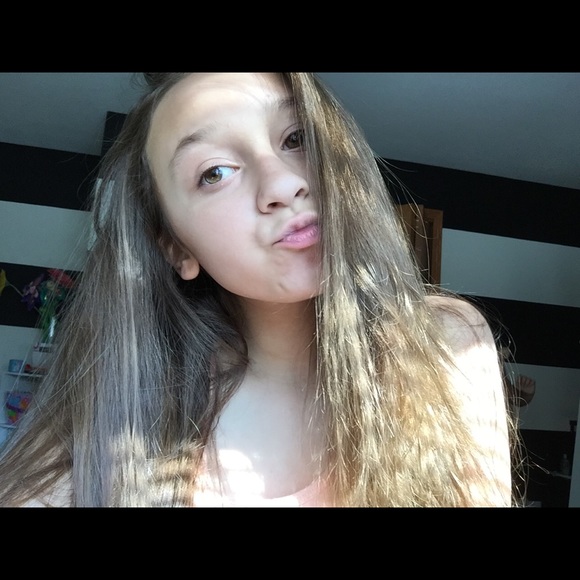 Profile Picture of Savannah Rivera (@savrivera1) on Poshmark
