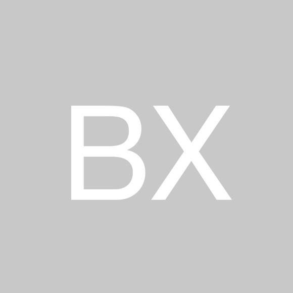 Benjamin Xu - Poshmark Profile Picture of Benjamin Xu (@benjixu) on Poshmark