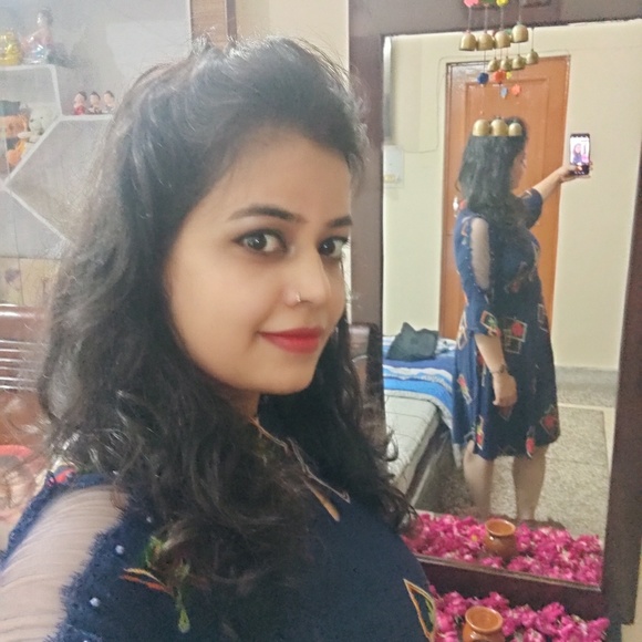 Profile Picture of Manisha Bhardwaj (@manu305) on Poshmark