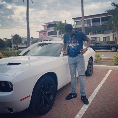 Profile Picture of Maxwell (@Ahmadjones15) on Twitter