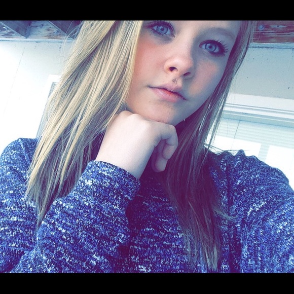 Profile Picture of Kenady Kouri (@kenadyjk12) on Poshmark