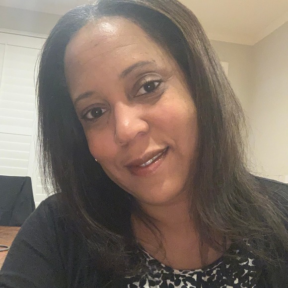 Profile Picture of Hope Summerhill (@hope_summerhill) on Poshmark