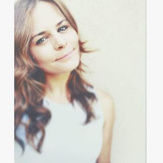 Profile Picture of Holly Mathews (@hollymathews) on Instagram