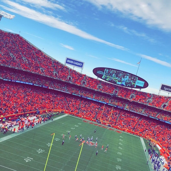 Profile Picture of Andrew Stephan (@astephan6) on Poshmark