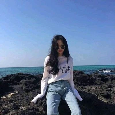 Profile Picture of Min Yu Yeonon Twitter