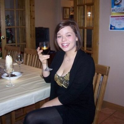 Profile Picture of Fern Bailey (@LittleOneFern92) on Twitter