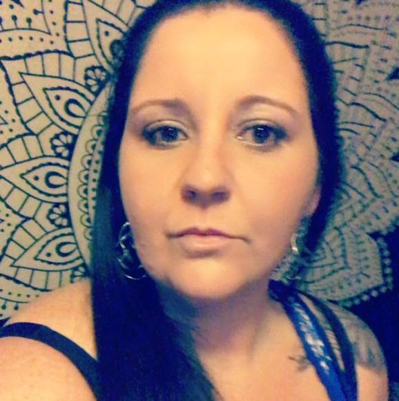 Amy Wilkinson - Poshmark Profile Picture of Amy Wilkinson (@amy_w26) on Poshmark