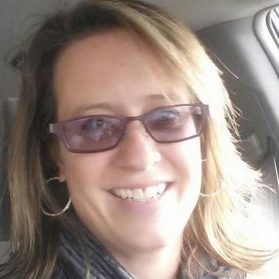 Profile Picture of Julie Finnegan (@fike2ski) on Twitter