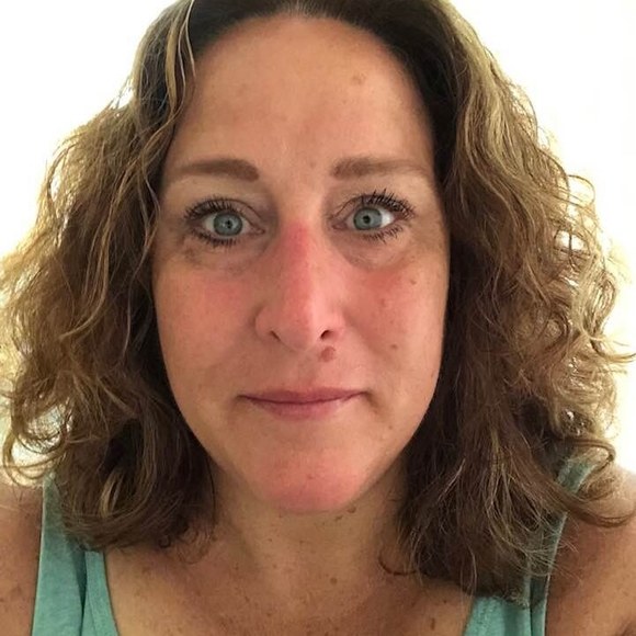 Profile Picture of Debora Rivera (@gand4boys) on Poshmark