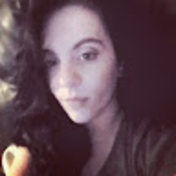 Profile Picture of Magan Zambron (@maganzambron) on Poshmark