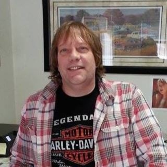 Profile Picture of Jeff Jablonski (@frehley1975) on Poshmark