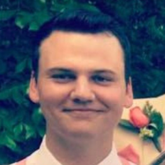 Profile Picture of Bodey Jackson (@bodey_) on Poshmark