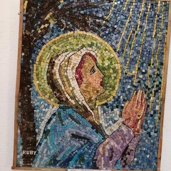 Profile Picture of Mary Attieh (@maryattieh) on Poshmark