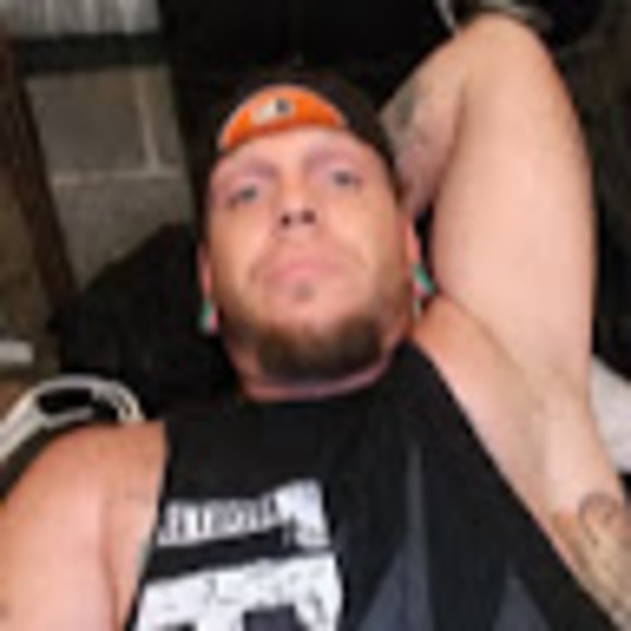 Profile Picture of James Schumacher (@james167281) on Poshmark