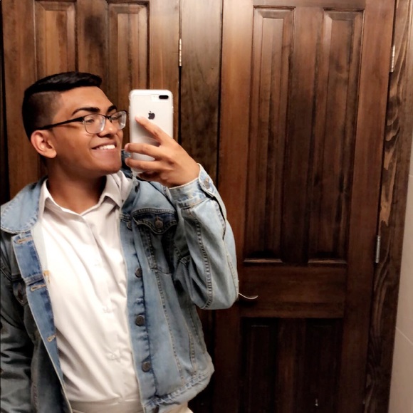 Profile Picture of Ajay Etwaroo (@ajay_etwaroo) on Poshmark