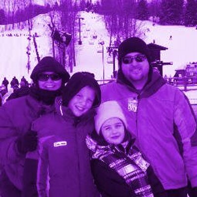 Profile Picture of Stephanie Jarrett (@tweetontwit) on Twitter