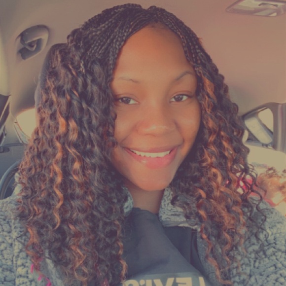 Profile Picture of Kaneshia Presberry (@prettyk009) on Poshmark