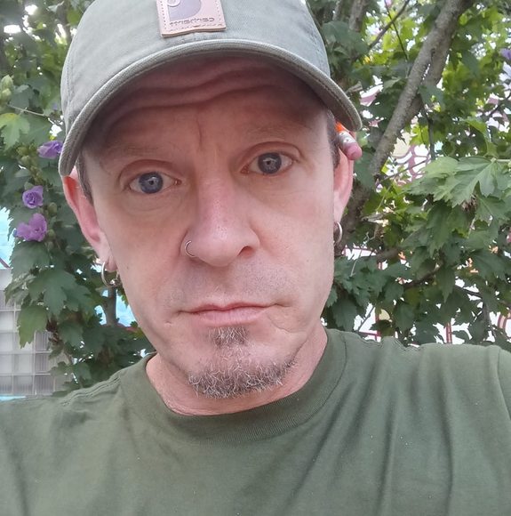 Michael Mcalear - Poshmark Profile Picture of Michael Mcalear (@mchlmcal) on Poshmark