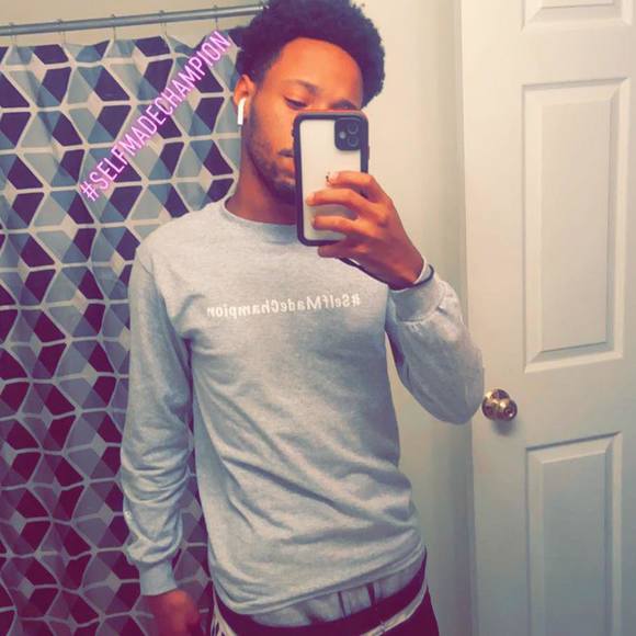 Profile Picture of Malik Palmore (@leek816) on Poshmark