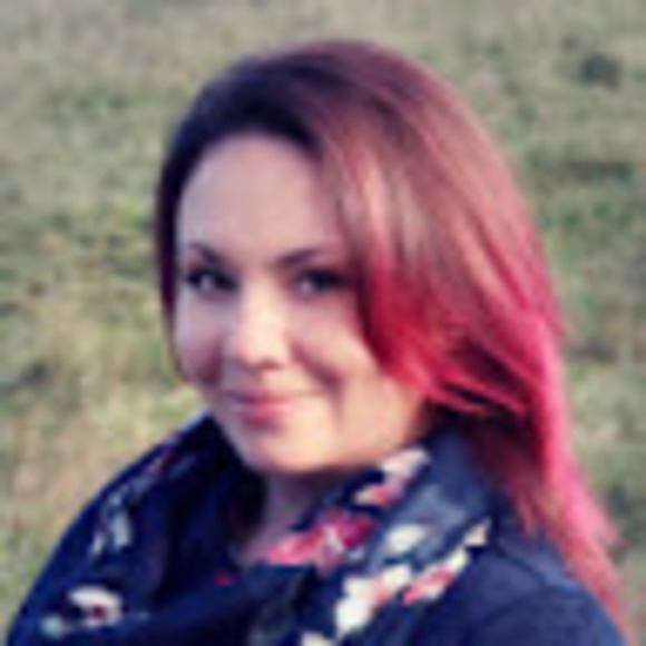 Profile Picture of Jodi Bidinger (@jodibidinger) on Poshmark