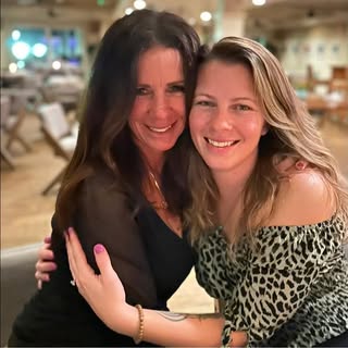 Profile Picture of Jennifer Lores Bright (@jenbright1) on Instagram