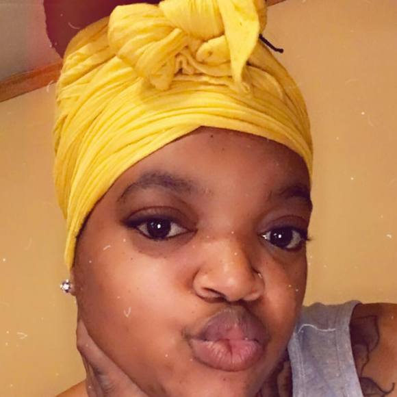 Profile Picture of Nene Menefee (@nikque_24) on Poshmark