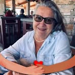 Profile Picture of Julie Bernfeld (@Julie-Bernfeld) on Facebook