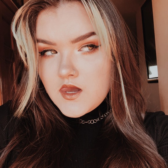 Profile Picture of Erica Haggard (@clasic_ericahhh) on Poshmark