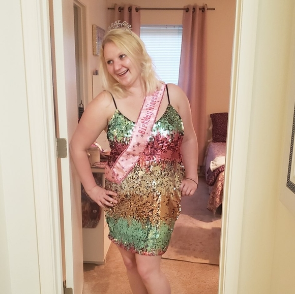 Profile Picture of Caroline Neuhoff (@carloline21) on Poshmark