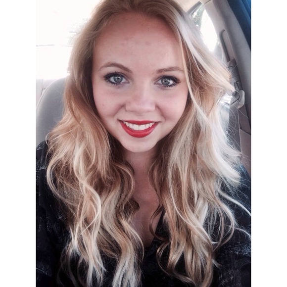 Profile Picture of Kendall Corkren (@kendall_mae_) on Poshmark