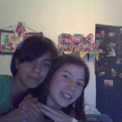 Profile Picture of Anouk Pojomovsky (@funny__apple) on Twitter