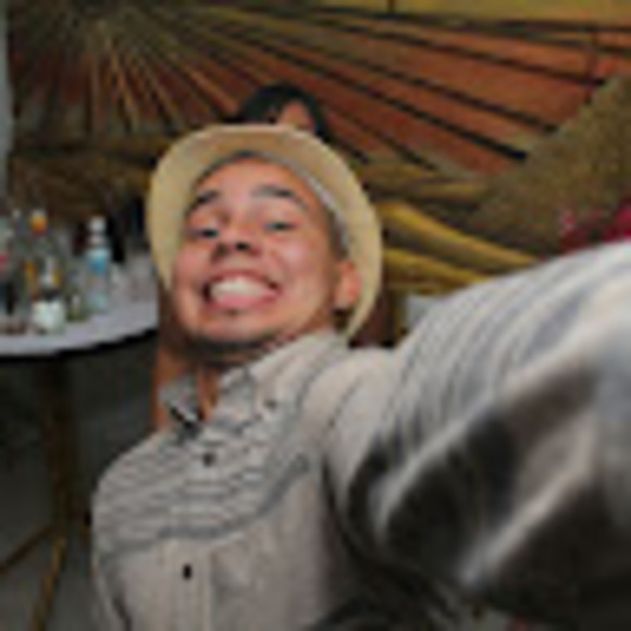 Profile Picture of Jose Manduca (@manduca497) on Poshmark