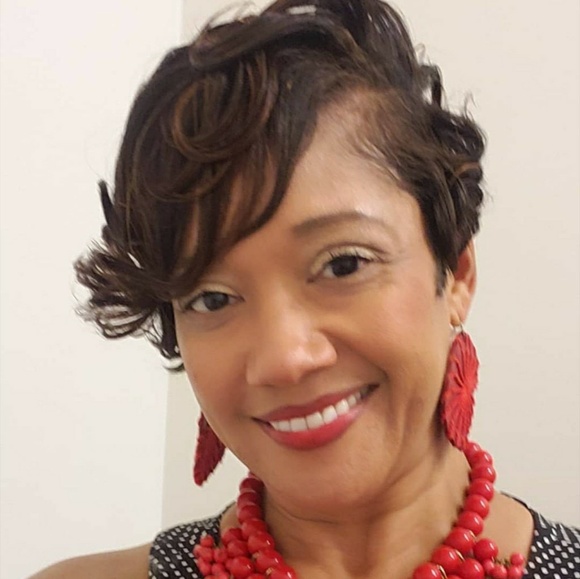 Profile Picture of Jamese Godwin (@jgfabfashions) on Poshmark