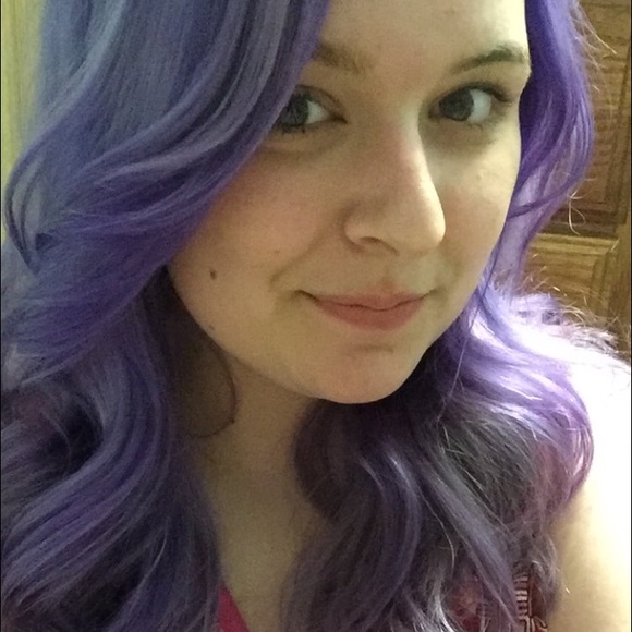 Profile Picture of Kylee Haggard (@kyleeh) on Poshmark