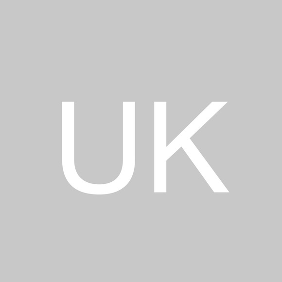 Profile Picture of Uk 2002 (@uk_2002) on Poshmark