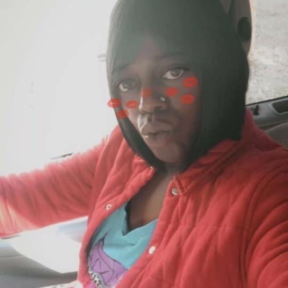 Profile Picture of Carla Moses (@mzmoses37) on Poshmark