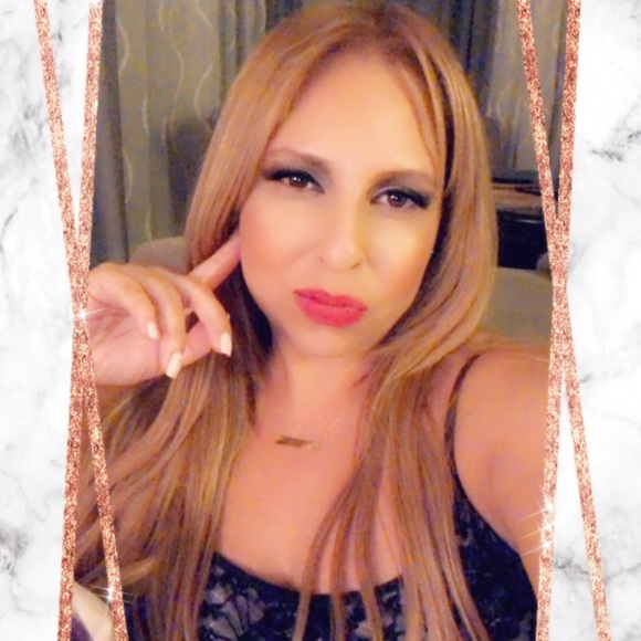 Profile Picture of Kim Cordero (@kimcordero) on Poshmark