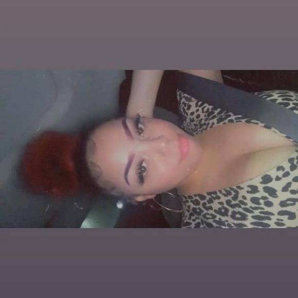 Profile Picture of Danielle Carroll (@daniellecarr643) on Poshmark