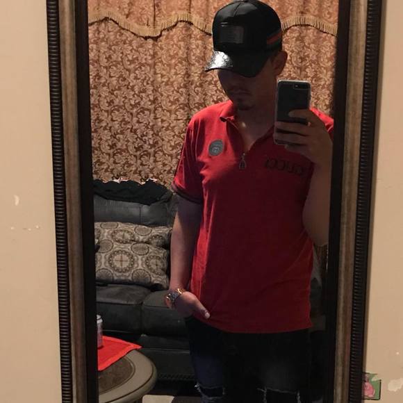 Profile Picture of Alberto Roque (@a_roque) on Poshmark