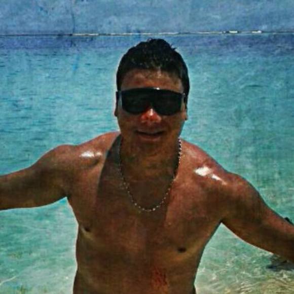 Willians Bortot - Poshmark Profile Picture of Willians Bortot (@uki_vans41) on Poshmark