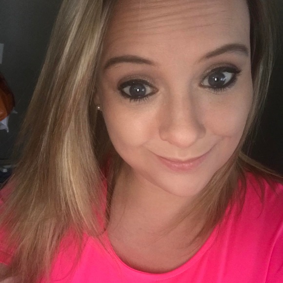 Profile Picture of Casey Lambert (@caseyl2029) on Poshmark