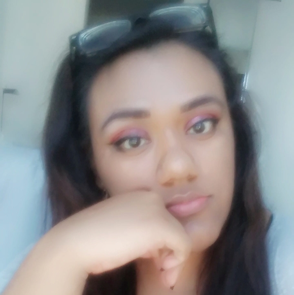 Profile Picture of Jasmine Enciso (@jasmine53098) on Poshmark