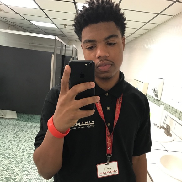 Profile Picture of Alex Walton (@rlpolo98) on Poshmark